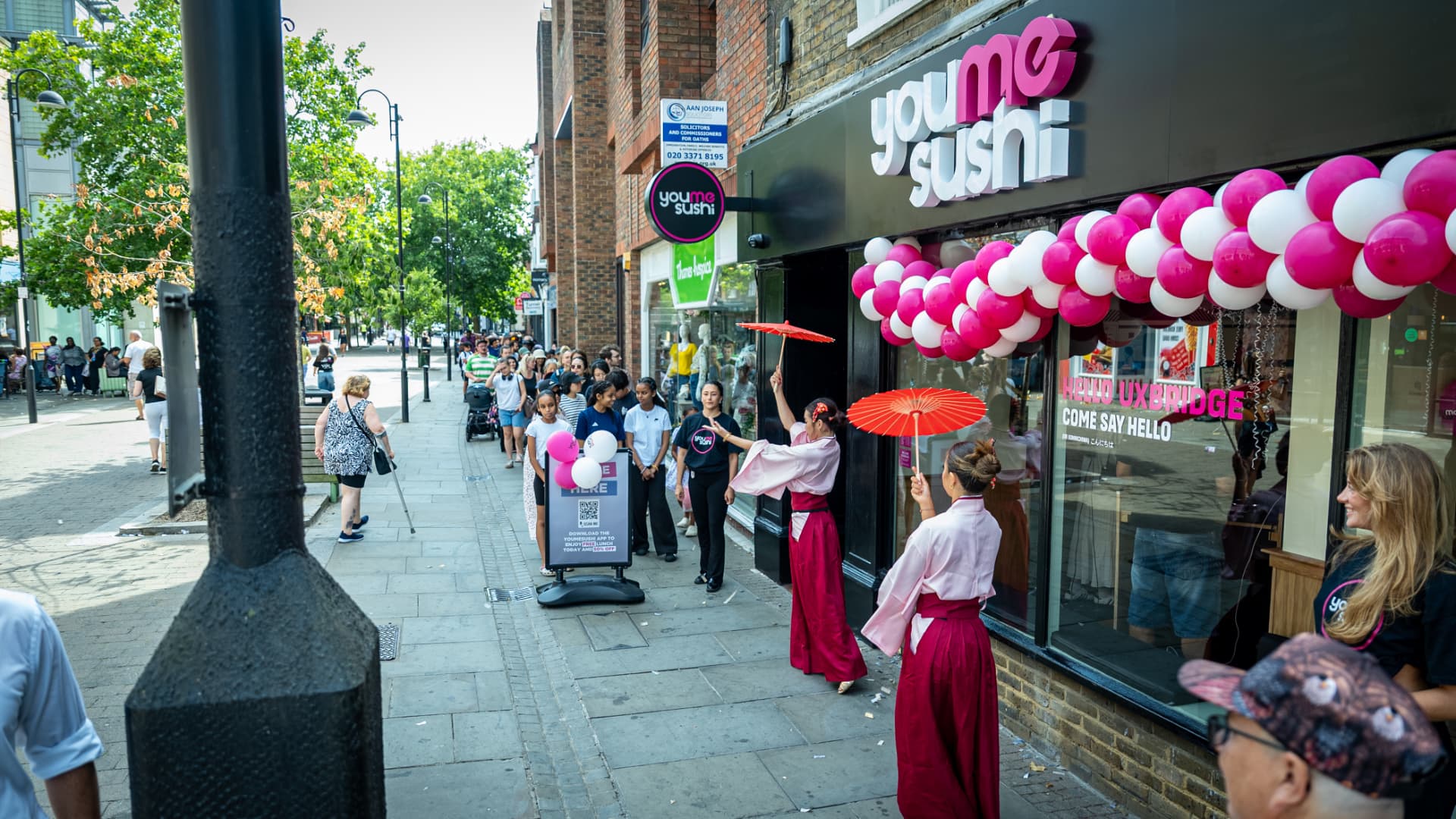 YouMeSushi store opening with performers